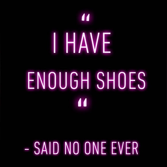 POP UP ❤️‍🔥Going LIVE! LIKE ❤️FOLLOW ❤️Get notified when I’m LIVE! - Picture 3 of 17